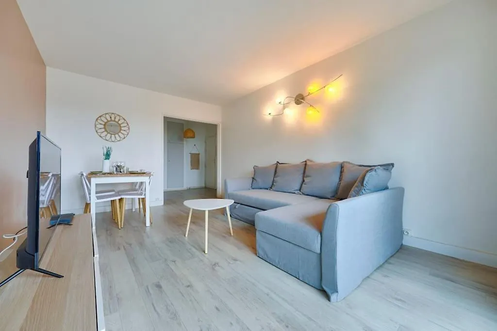 Appartement Lumineux Et Calme Fresnes  0*, Fresnes (Val-de-Marne) France